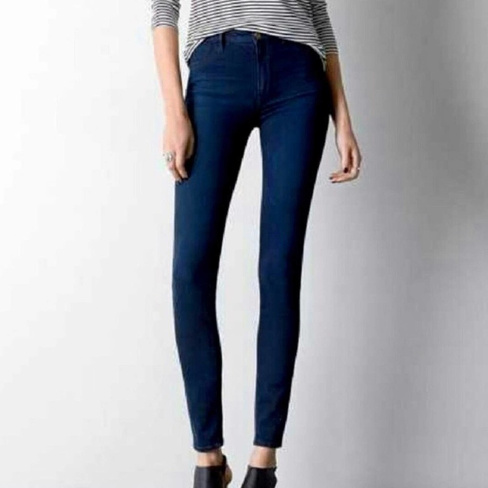 American Eagle Outfitters Sky High Jeggings dark wash size 4